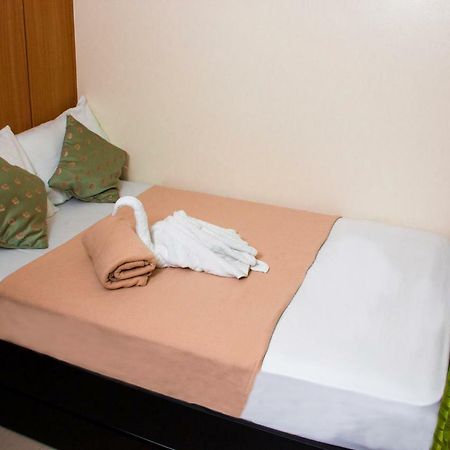 Usp Suites At Shell Residences Pasay Exteriör bild